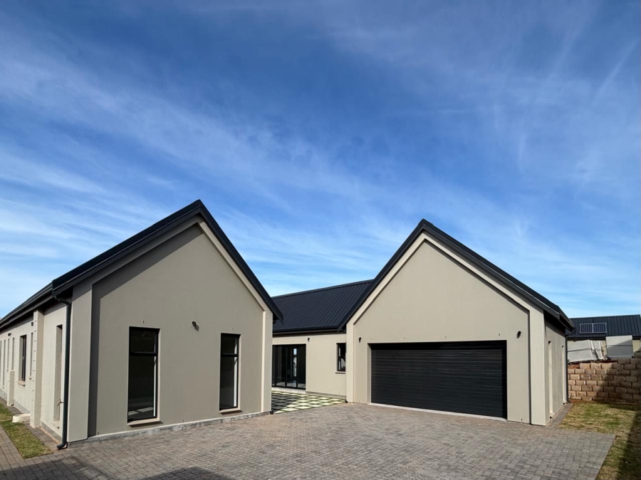 3 Bedroom Property for Sale in Hartland Lifestyle Estate Western Cape